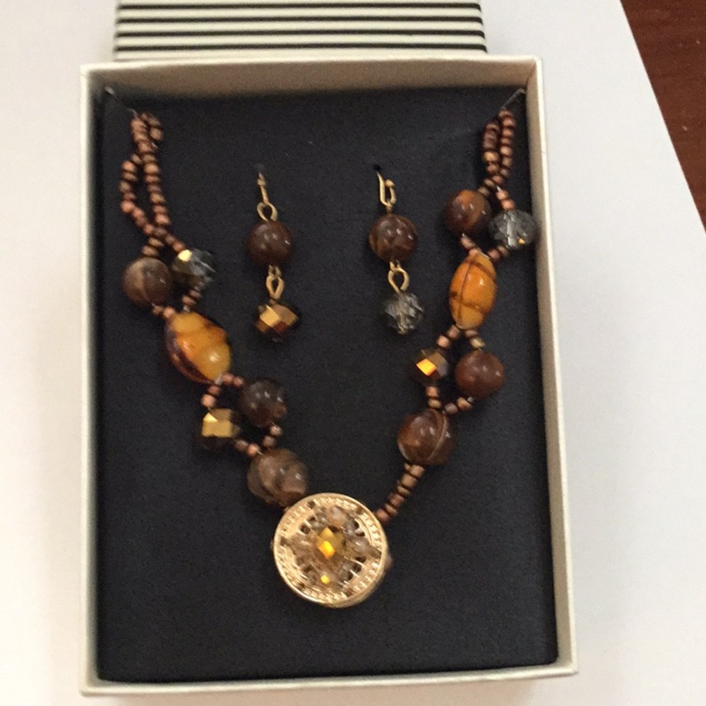 🌹NWT Just Too Awesome  “ Mixit “ Brand New Necklace & Earring Set 🌹Must Have🌹